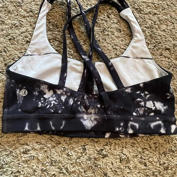 Lululemon Athletica Black and White Sports Bra - Picture 2 of 3